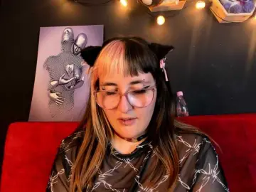 Gomory-kitty  live sex cam