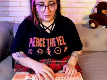 Gomory-kitty  live sex cam