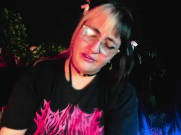 Gomory-kitty  live sex cam