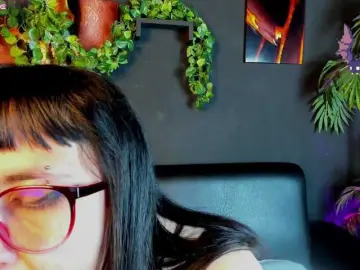 Gomory-kitty  live sex cam