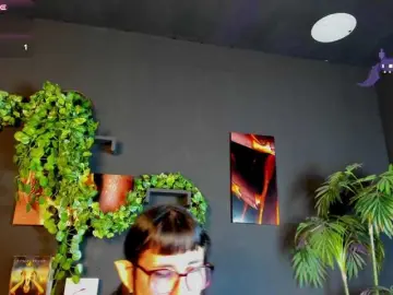Gomory-kitty  live sex cam