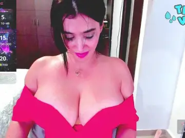 HUGETITS90XX  live sex cam