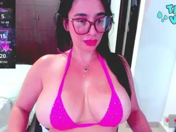 HUGETITS90XX  live sex cam