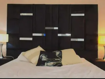 Lilith-rouse  live sex cam