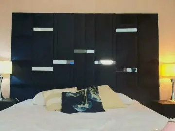 Lilith-rouse  live sex cam