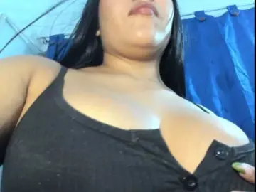 Marianadeepthoat  live sex cam