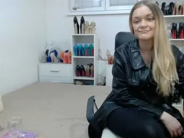 MisstressSabi  live sex cam