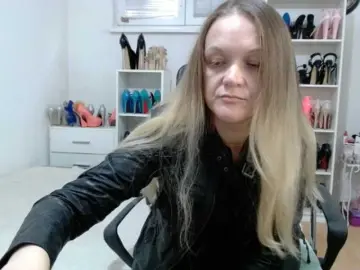 MisstressSabi  live sex cam
