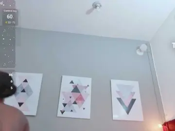 Cutielittleebonyy  live sex cam