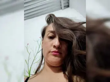 Valery506  live sex cam