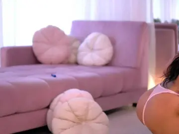 AnnaRhodes  live sex cam