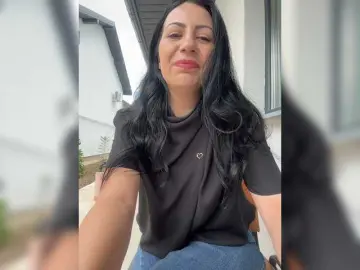 CarlaMede  live sex cam