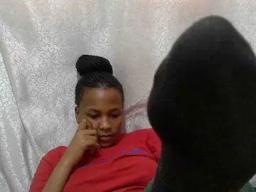 Caroldoly  live sex cam