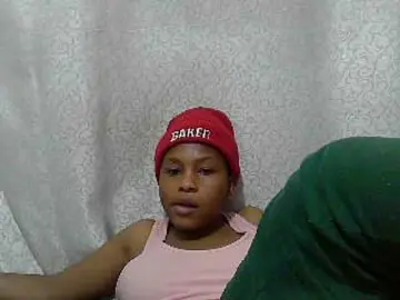 Caroldoly  live sex cam