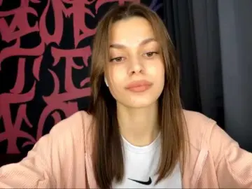 MaeNolder  live sex cam