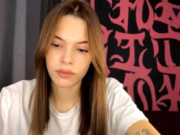 MaeNolder  live sex cam