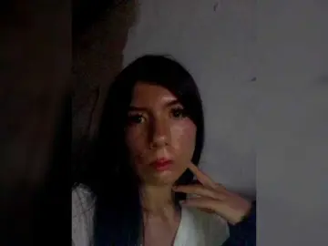SexyKittyHelen  live sex cam