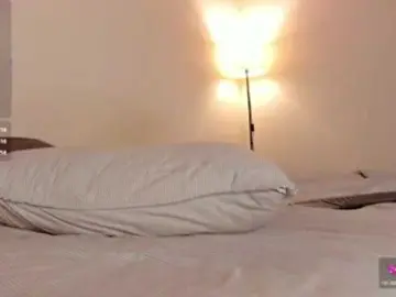 Lil-Hanna  live sex cam