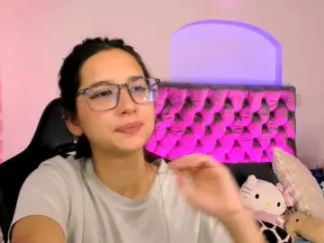 Luniverse  live sex cam