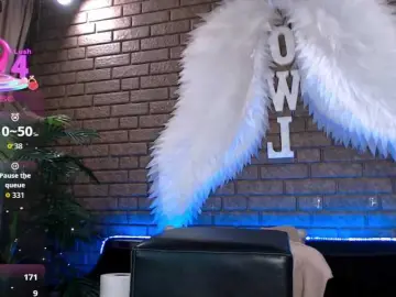 Nickyowl  live sex cam
