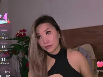 Nickyowl  live sex cam