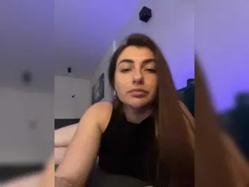 WILDGIRL  live sex cam