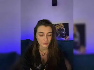 WILDGIRL  live sex cam