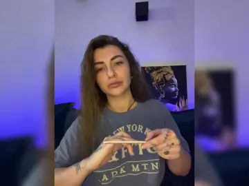 WILDGIRL  live sex cam