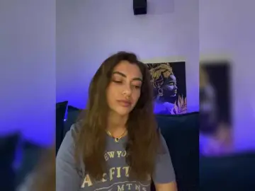 WILDGIRL  live sex cam