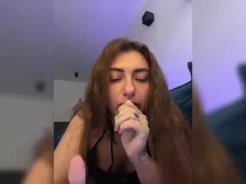 WILDGIRL  live sex cam