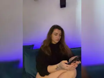 WILDGIRL  live sex cam