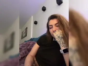 WILDGIRL  live sex cam