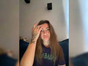 WILDGIRL  live sex cam