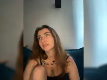 WILDGIRL  live sex cam