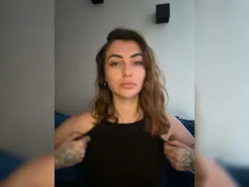 WILDGIRL  live sex cam