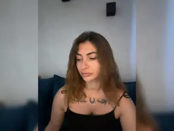 WILDGIRL  live sex cam