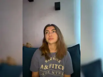WILDGIRL  live sex cam