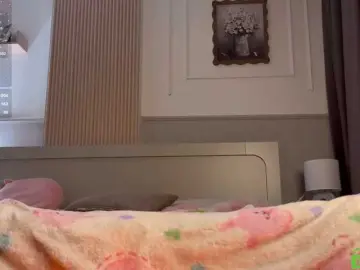 LizzyMeoww  live sex cam