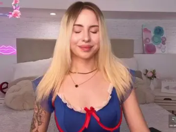Bella-crazyy  live sex cam