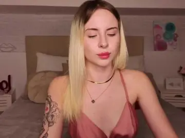Bella-crazyy  live sex cam