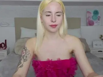 Bella-crazyy  live sex cam