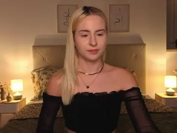 Bella-crazyy  live sex cam