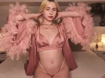 Bella-crazyy  live sex cam