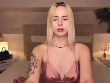 Bella-crazyy  live sex cam