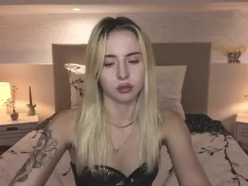 Bella-crazyy  live sex cam