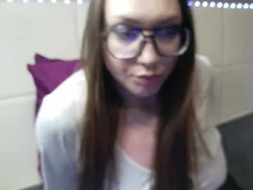 CarolineGlow  live sex cam