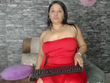 Danna-Paolaa  live sex cam