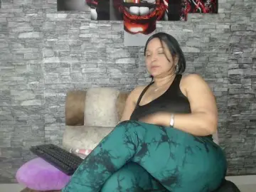 Danna-Paolaa  live sex cam