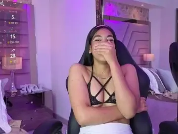 LunaRoussel  live sex cam