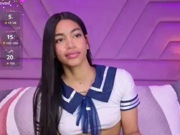 LunaRoussel  live sex cam